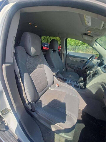 2017 Chevrolet Traverse LS