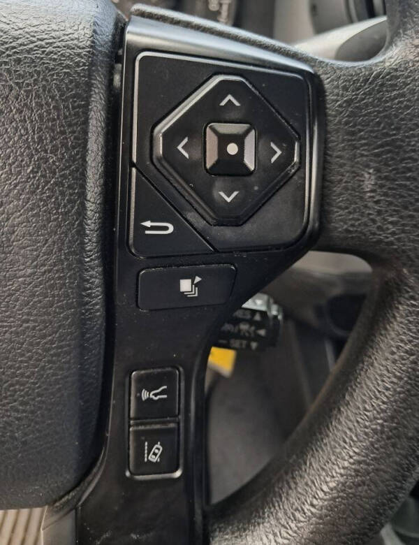 2019 Toyota Tacoma SR