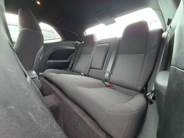 2017 Dodge Challenger SXT