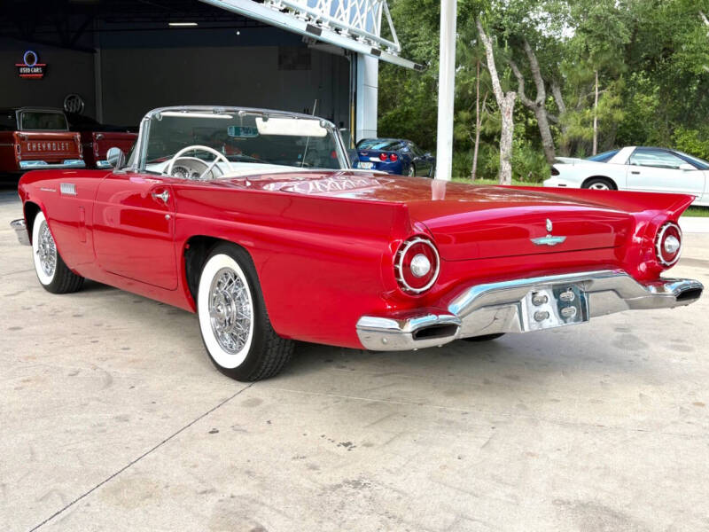 1957 Ford Thunderbird