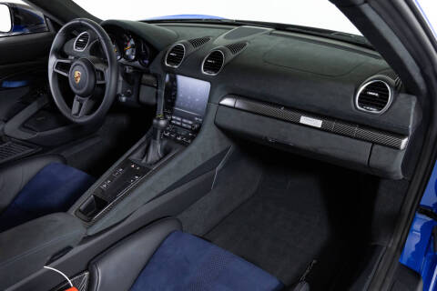 2024 Porsche 718 Cayman GT4 RS