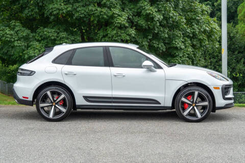 2025 Porsche Macan S