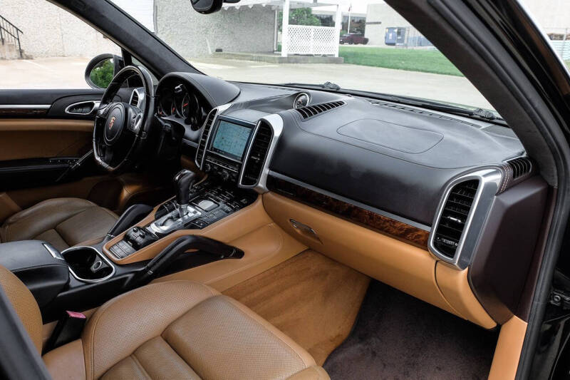 2012 Porsche Cayenne Turbo