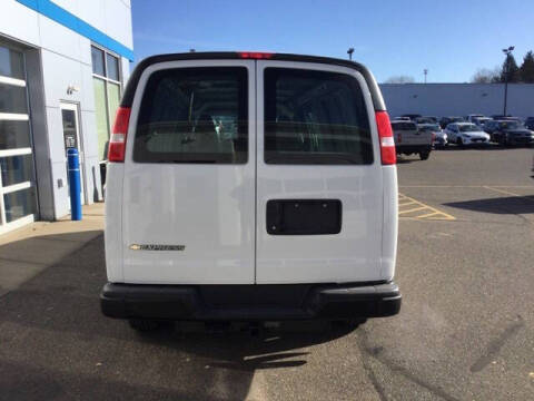 2025 Chevrolet Express 3500