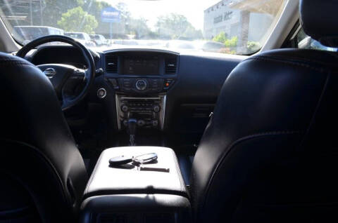 2019 Nissan Pathfinder SV