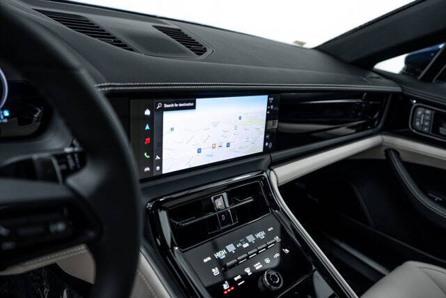 2026 Porsche Panamera 4