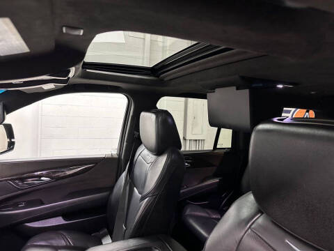 2017 Cadillac Escalade Platinum