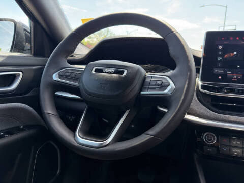 2024 Jeep Compass Latitude Lux