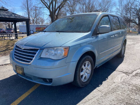 2010 Chrysler Town and Country for sale at BELOW BOOK AUTO SALES in Idaho Falls ID