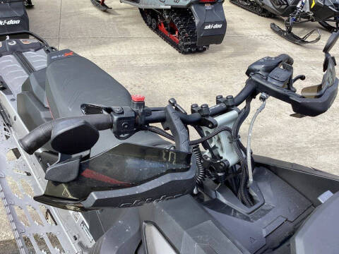 2023 Ski-Doo Renegade® X-RS® 850