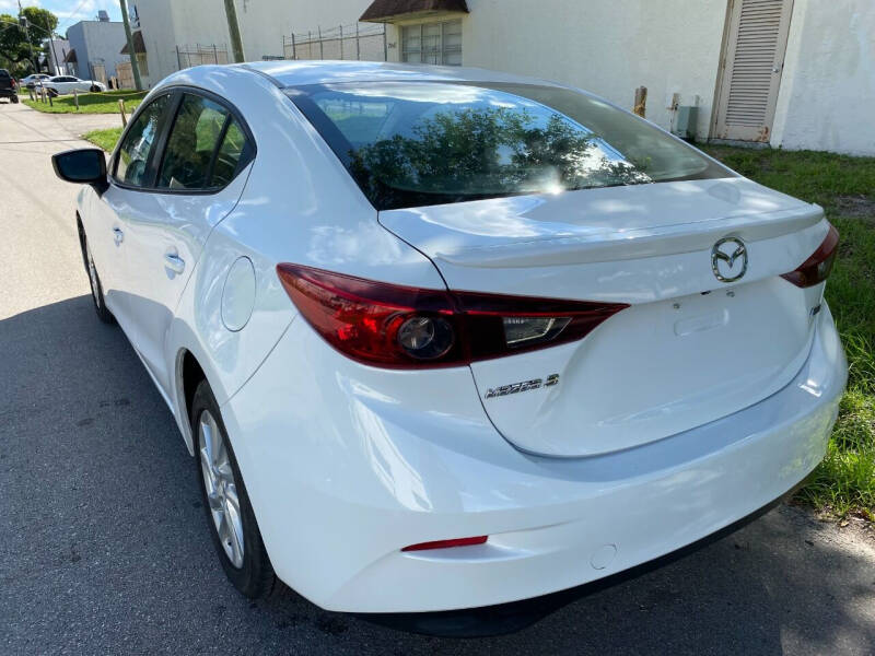 2018 Mazda MAZDA3 Sport