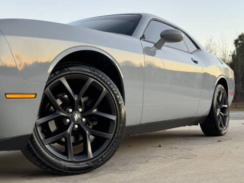2020 Dodge Challenger SXT