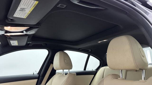 2022 BMW 3 Series 330i