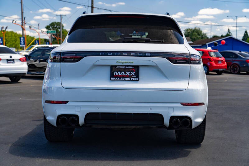 2019 Porsche Cayenne E-Hybrid