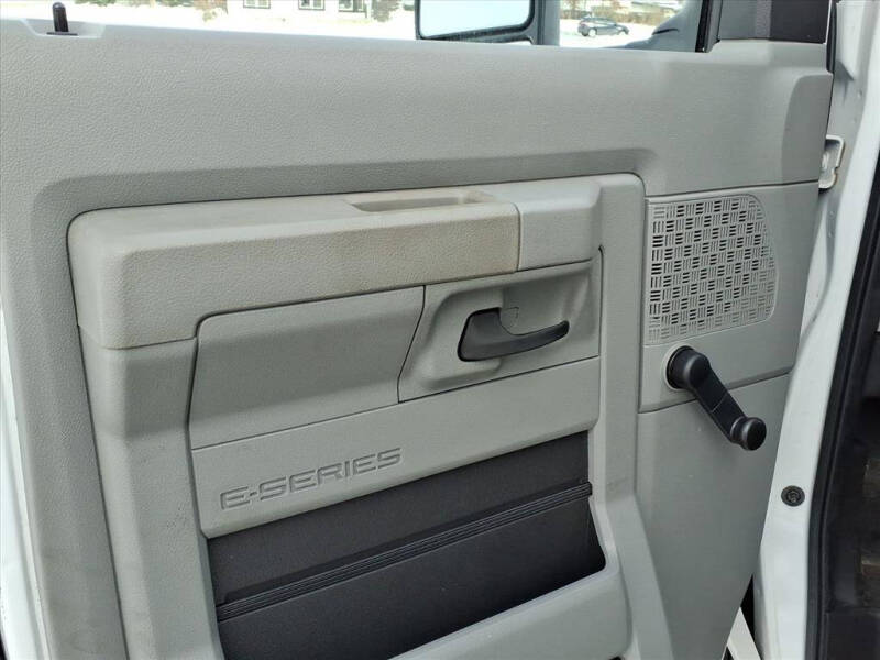 2022 Ford E-Series E-450 SD