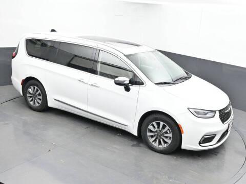 2023 Chrysler Pacifica Plug-In Hybrid Limited