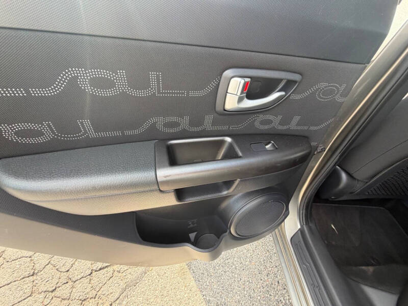 2013 Kia Soul +