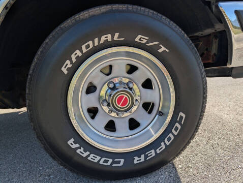 1990 Ford F-150 XLT Lariat