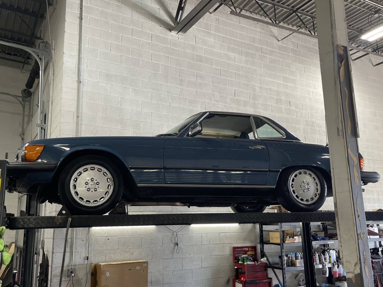 1977 Mercedes-Benz 450 SL 51