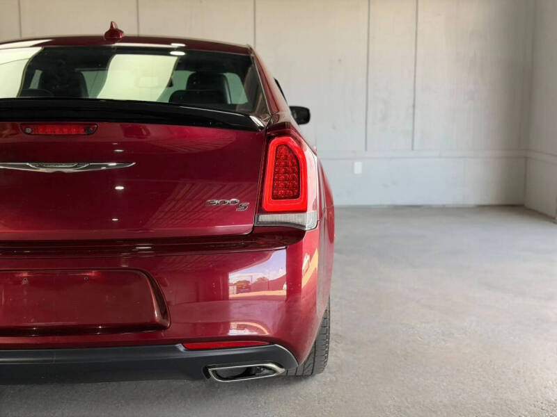2019 Chrysler 300 S