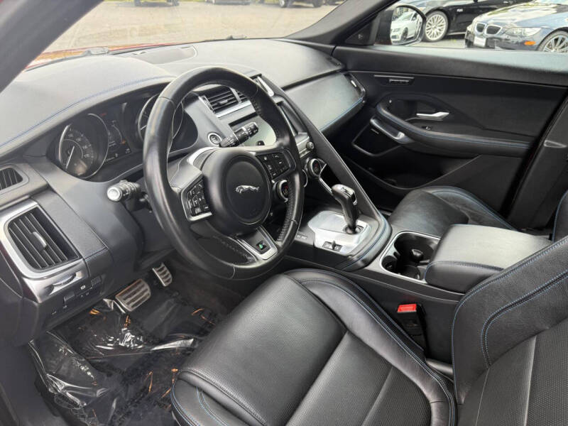 2019 Jaguar E-PACE P300 R-Dynamic SE