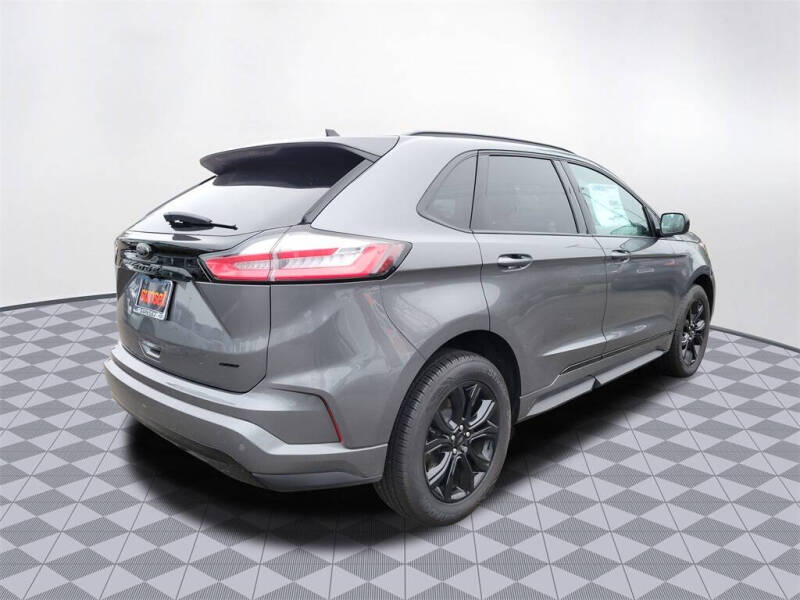 2024 Ford Edge SE