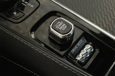 2019 Volvo XC90 T8 eAWD R-Design