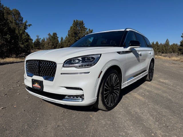 2023 Lincoln Aviator Black Label's photo