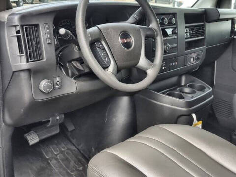 2025 GMC Savana 2500