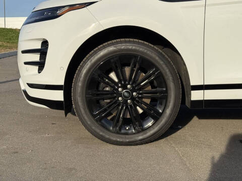 2026 Land Rover Range Rover Evoque P250 Dynamic SE