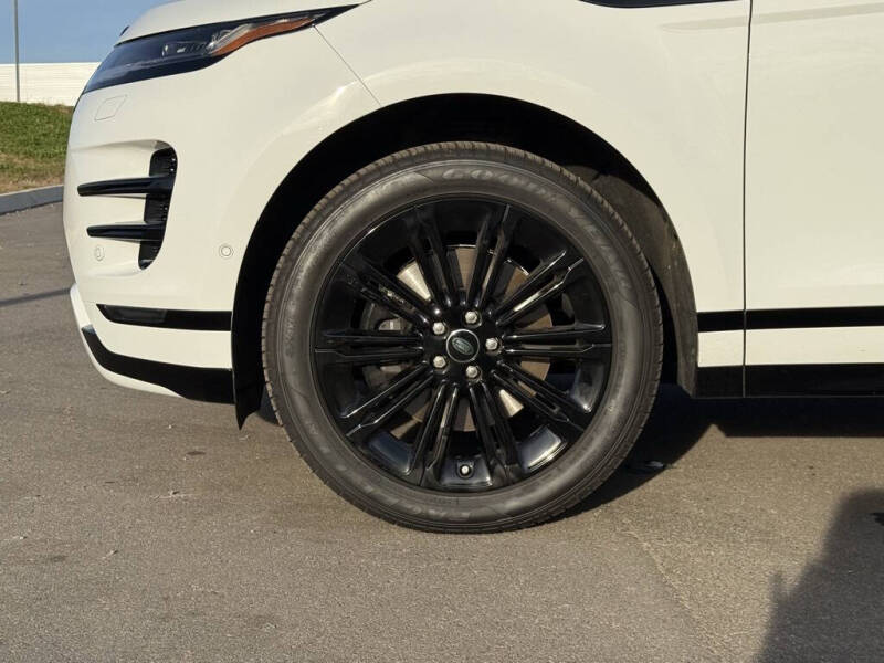 2026 Land Rover Range Rover Evoque P250 Dynamic SE