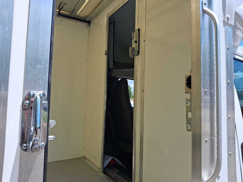 2025 Chevrolet Express 3500