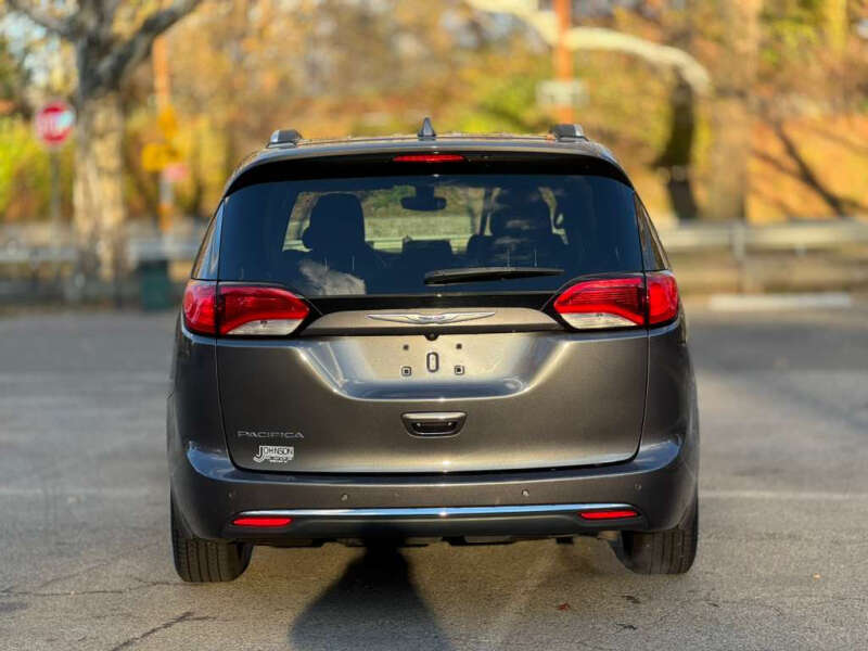 2018 Chrysler Pacifica Touring L