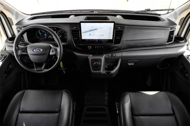2022 Ford E-Transit 350