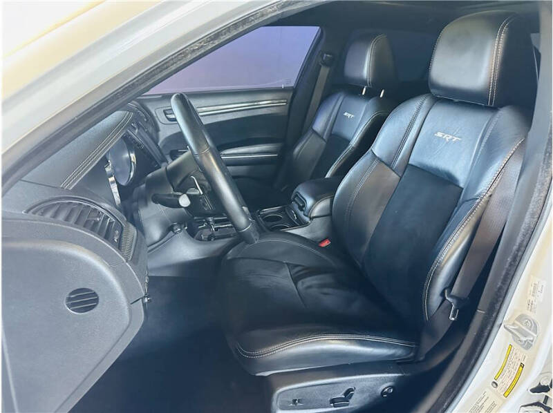 2014 Chrysler 300 SRT8