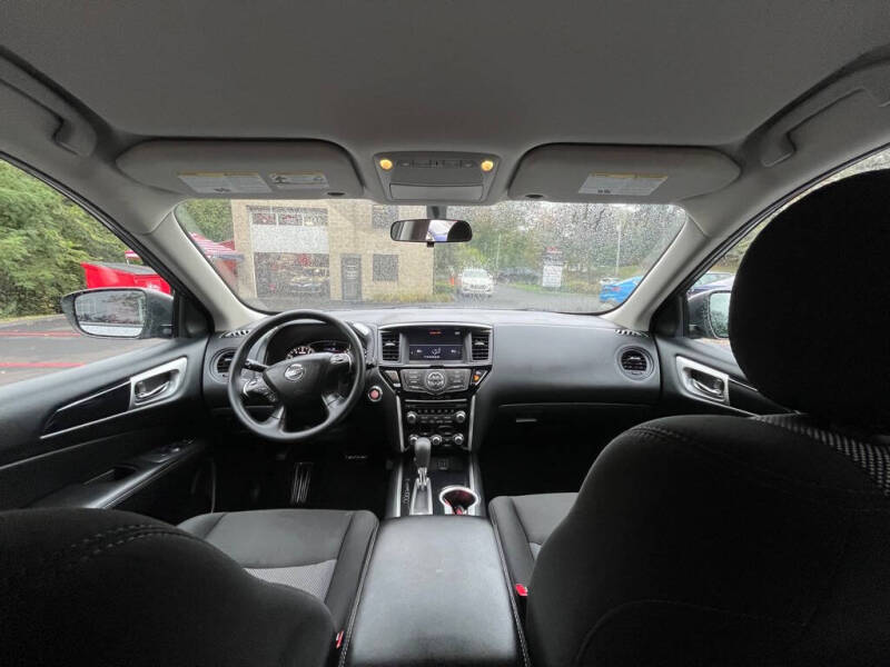 2019 Nissan Pathfinder S