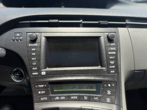 2010 Toyota Prius III