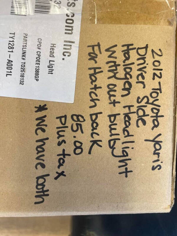 2012 Toyota YARIS DRIVERS SIDE HEAD LIGHT