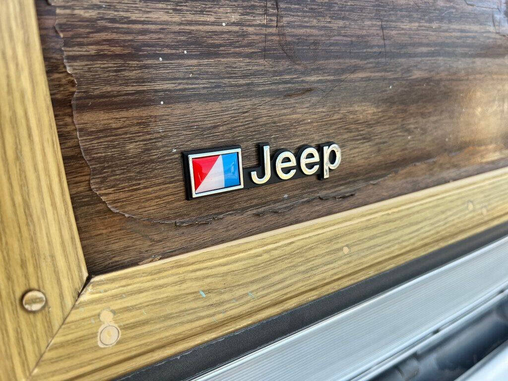 1989 Jeep Grand Wagoneer 47