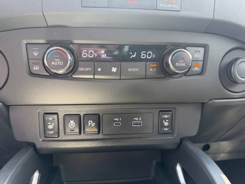 2024 Nissan Frontier SL