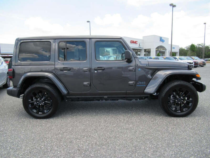 2025 Jeep Wrangler Sahara 4xe