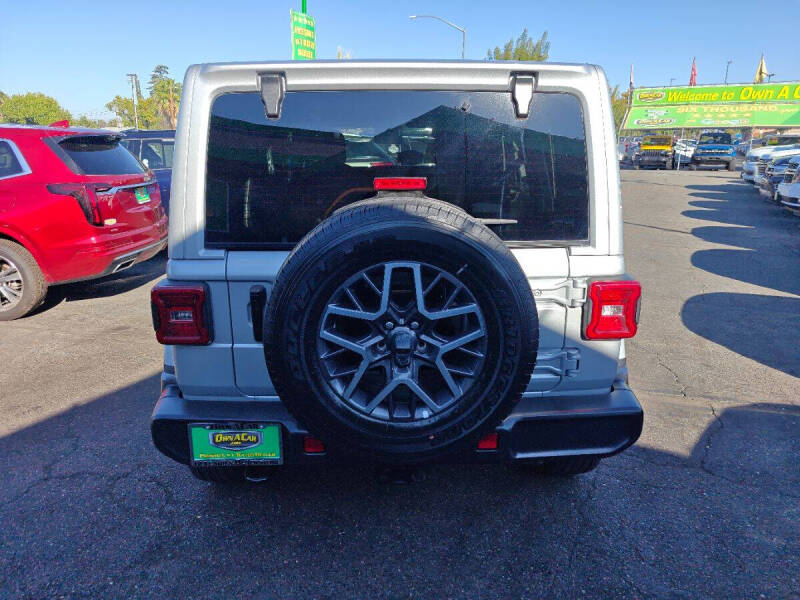 2024 Jeep Wrangler Sahara