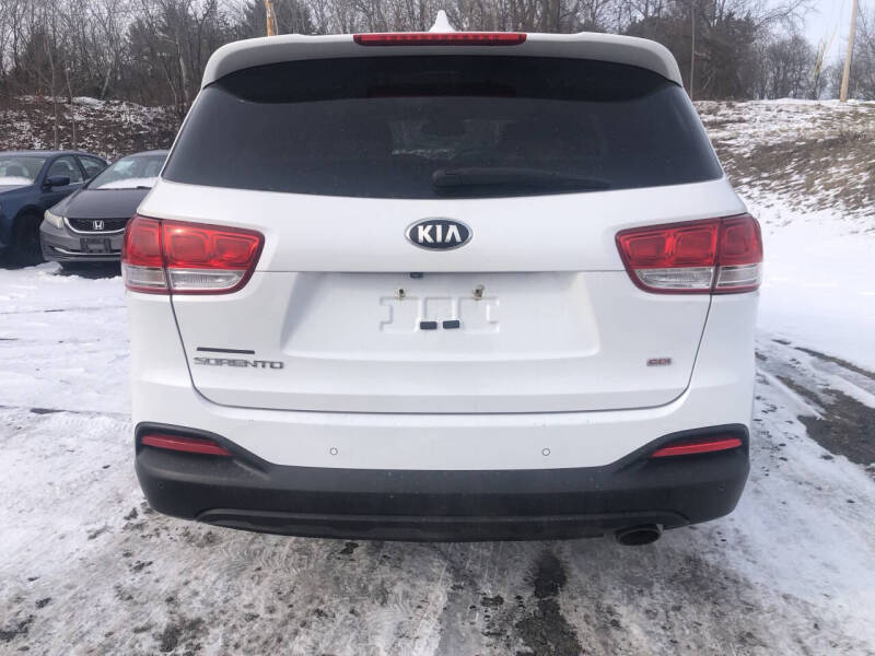 2016 Kia Sorento LX