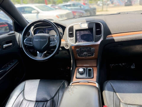2017 Chrysler 300 C Platinum