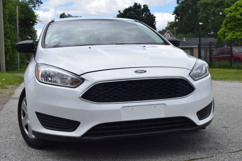 2016 Ford Focus for sale at QUEST AUTO GROUP LLC in Redford MI