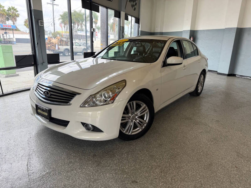 2015 Infiniti Q40