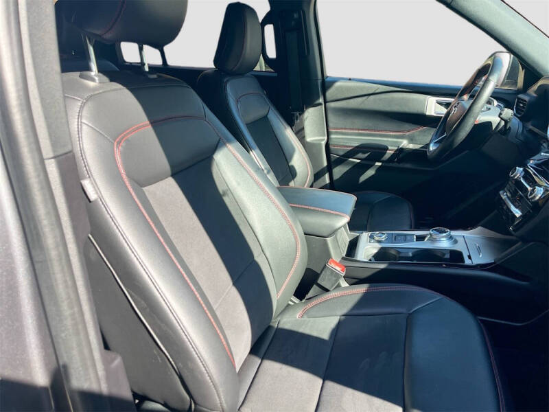 2022 Ford Explorer ST-Line