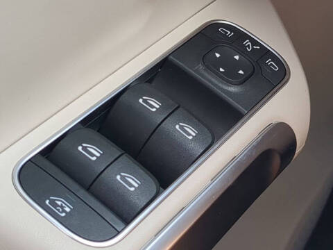 2025 Mercedes-Benz GLB GLB 250