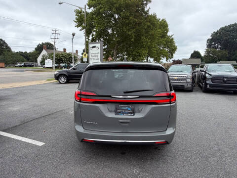 2023 Chrysler Pacifica Touring L