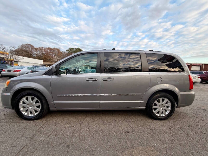 2016 Chrysler Town and Country Touring